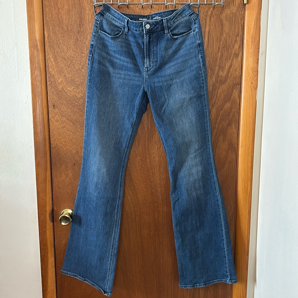 Old Navy jeans, size 8, tall, high-rise, flares never been worn